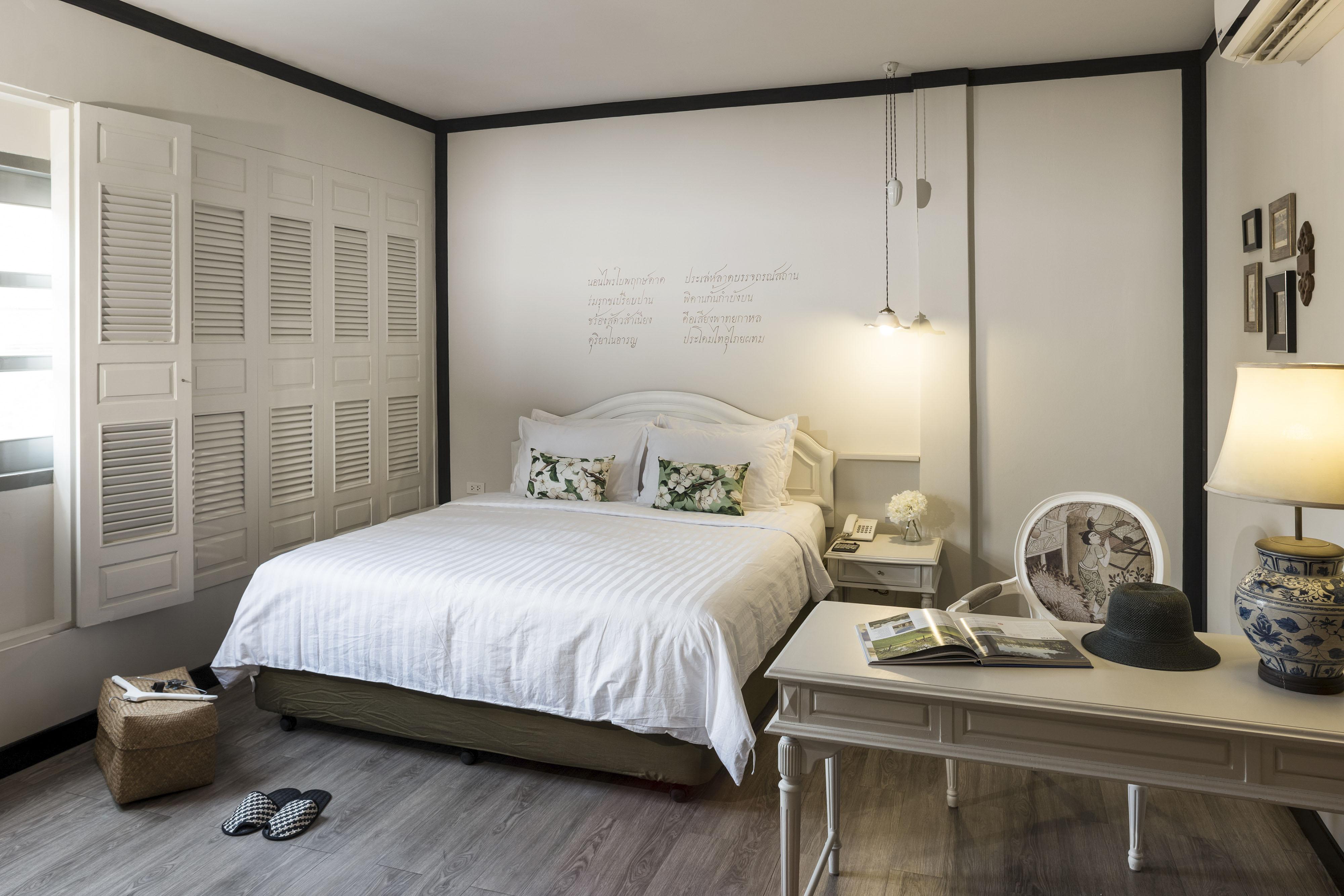 The Raweekanlaya Бангкок Екстер'єр фото A bedroom at The Library